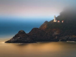 Lighthouse-1.jpg Lighthouse-1.jpg